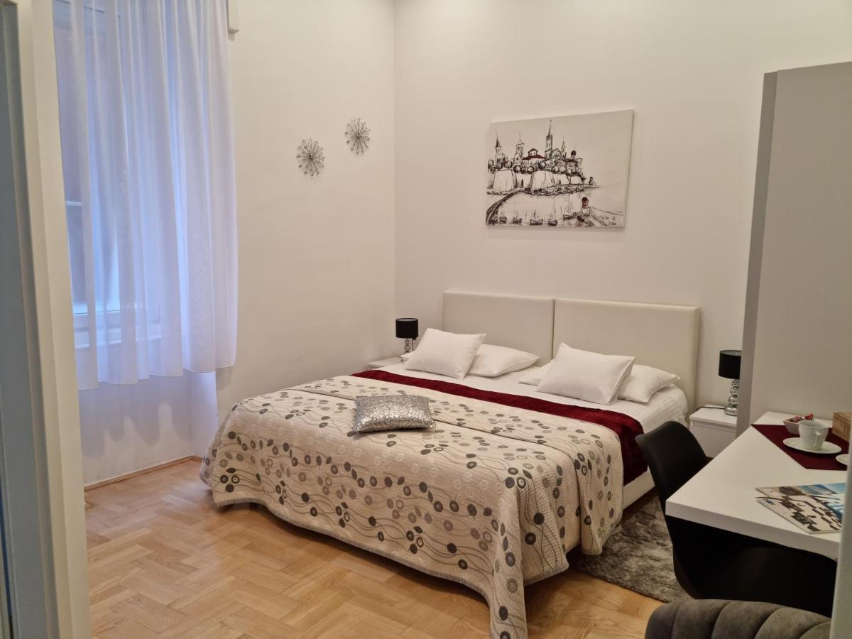 Rooms Tisa Old Town Zadar Bagian luar foto